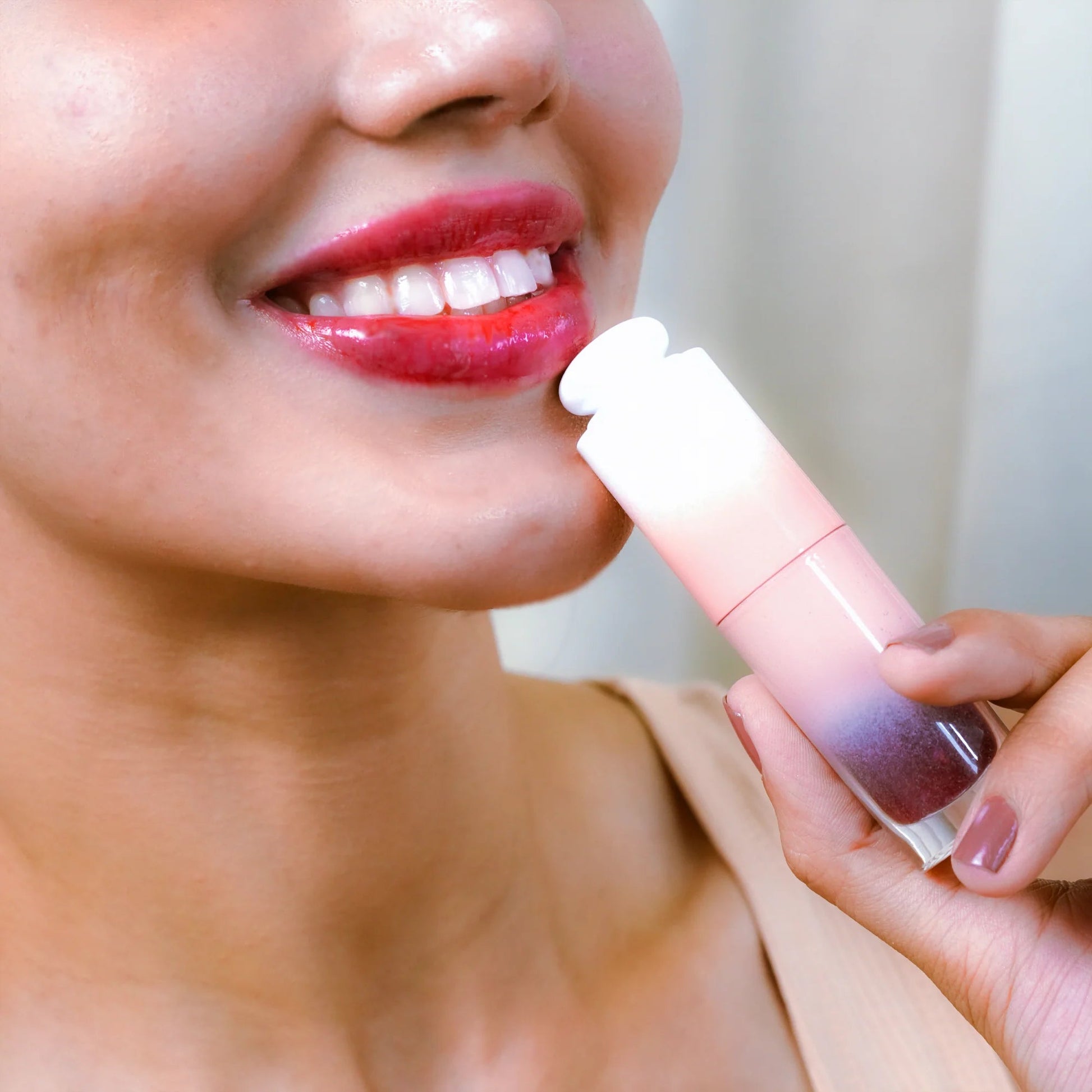 Tinted Lip Oil with 50+ Herbs – Colour Meets Care - skshafeen - skshafeen